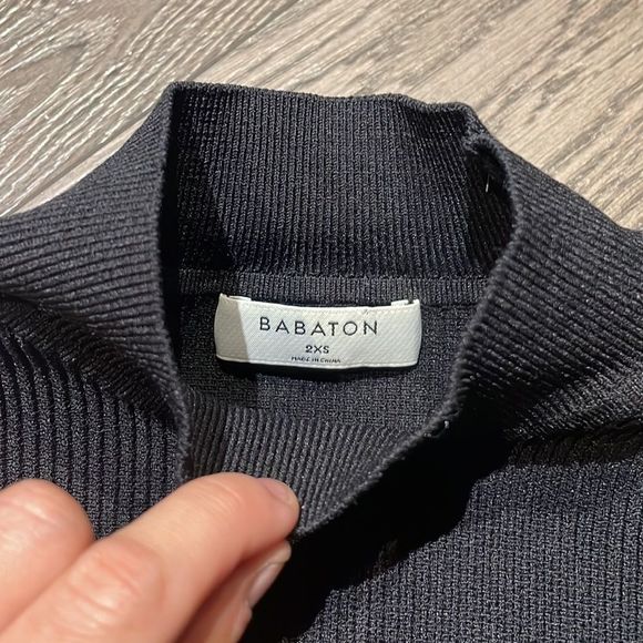 ARITZIA | Babaton Sculpt Knit Mockneck Halter Top - Picture 4 of 13